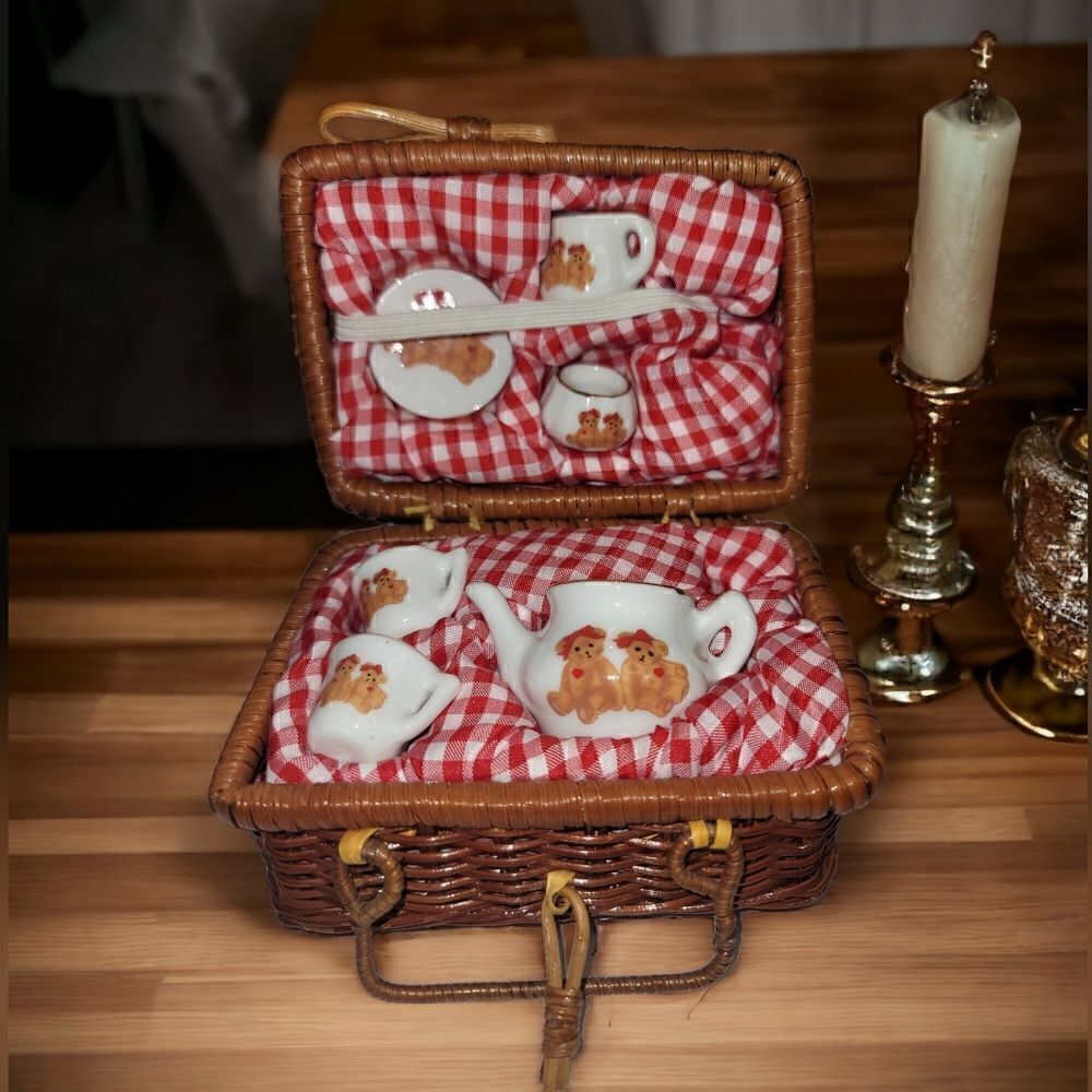 VINTAGE Teddy Bear Wicker Tea Set